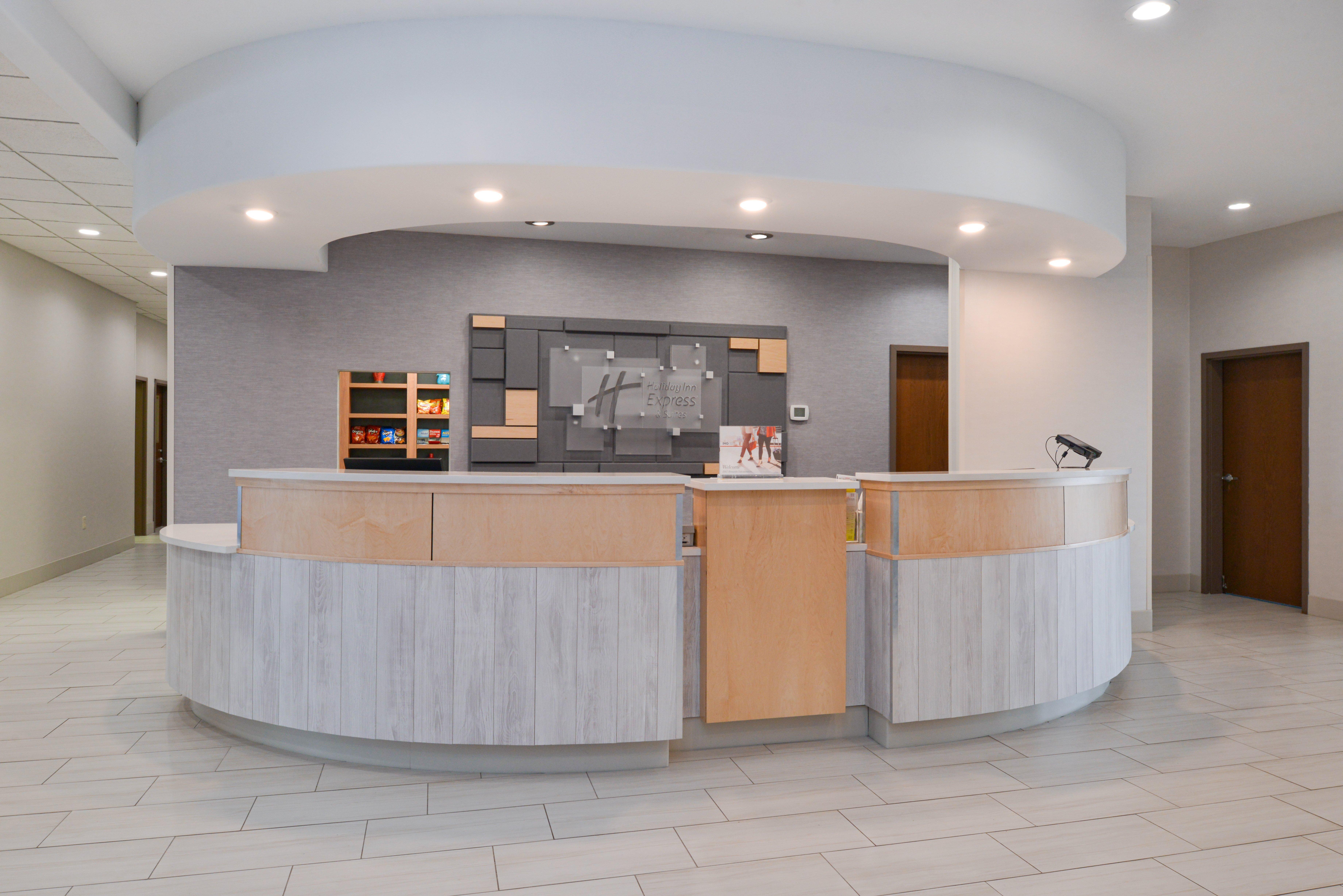 Holiday Inn Express & Suites Pueblo By Ihg Exterior photo